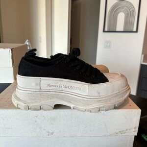 Alexander McQueen Tread Slick Sneakers Blk/Wht